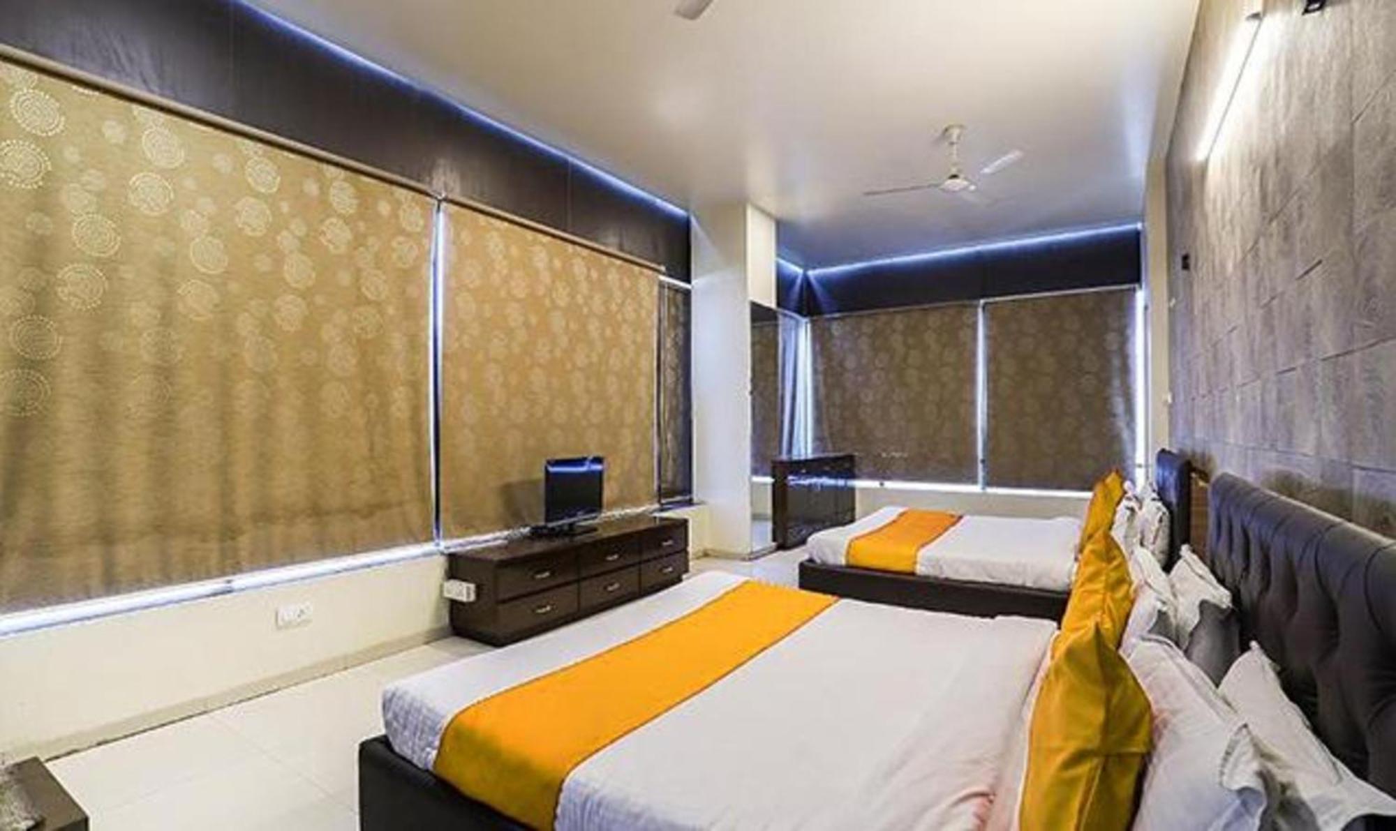 โอโย 71730 โฮเต็ล แมริโกลด์ Hotel สุรัต ภายนอก รูปภาพ